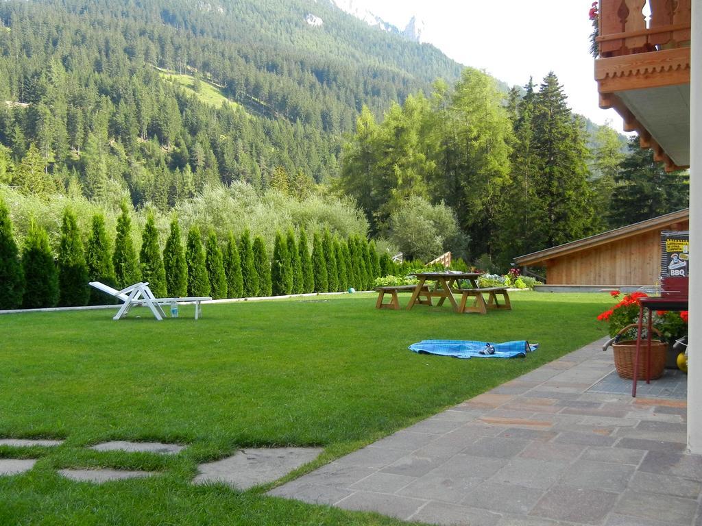 Anna Apartment Pozza di Fassa Exterior foto